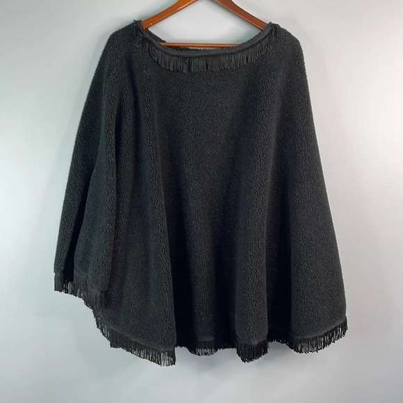 VINTAGE Fashioncraft Speckled Black Fleece Poncho Fringed Neck Hem One Size - Picture 6 of 8
